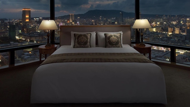 ハン シエン インターナショナル ホテル (寒軒國際大飯店)