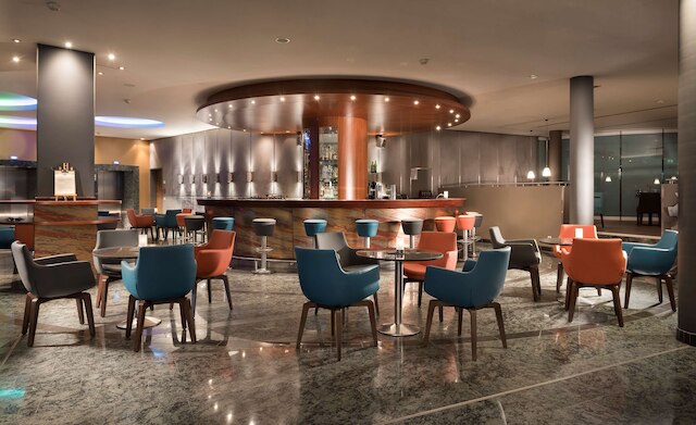 ドリント アン デア コングレスホール アウグスブルク