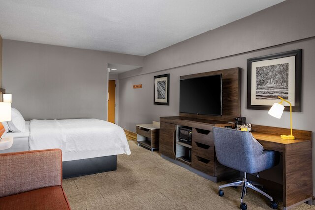 ハンプトン  イン & スイーツ ステート カレッジ アット ウィリアムズバーグ スクエア