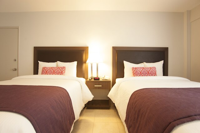 コリンズ ホテル