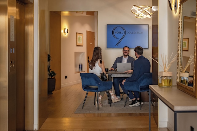 9 ホテル チェサリ