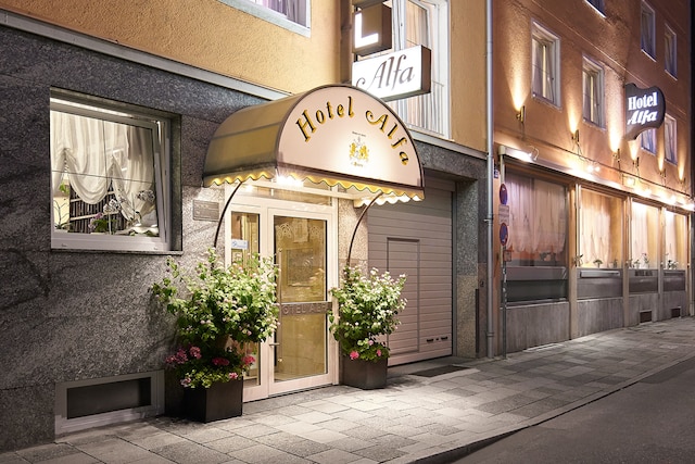 アルファ シティ センター