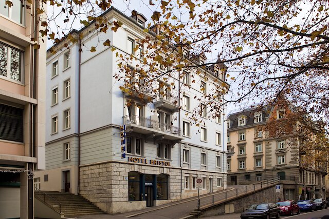 ブリストル ホテル
