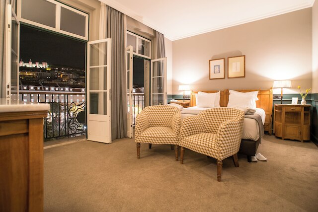 ホテル メトロポール