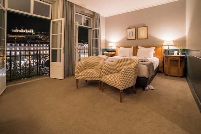 ホテル メトロポール