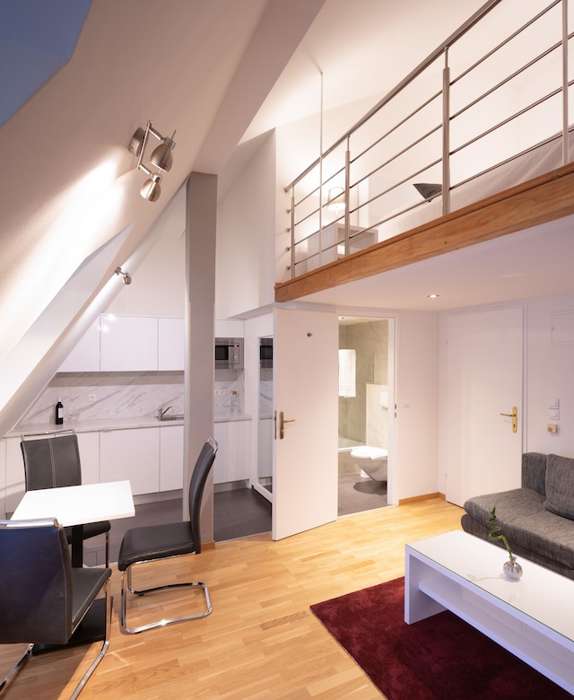 ザ レバンテ ラトハウス アパートメンツ