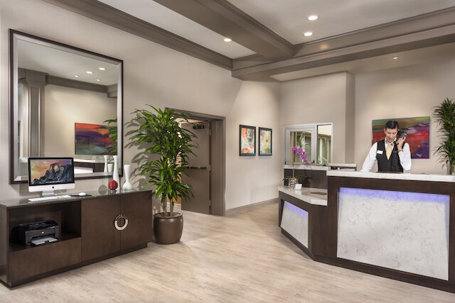 ALO ホテル バイ エアーズ, オレンジ