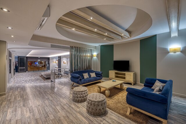 ビルヘン デ ロス レイエス オテル