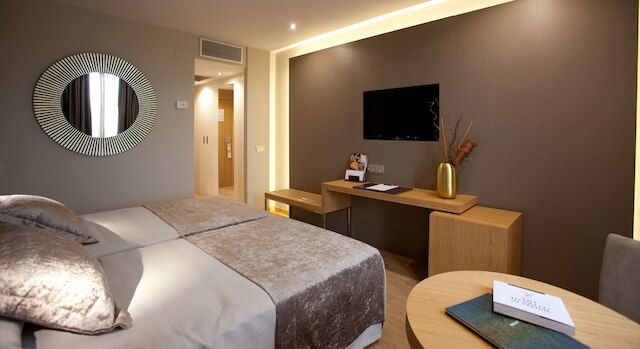 ホテル MA セヴィーリャ コングレソス