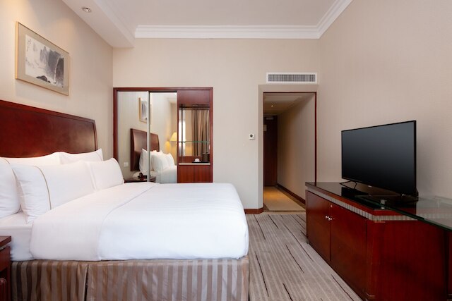 ジャングオ ホテル上海 (上海建国飯店)