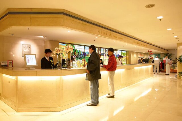 ジャングオ ホテル上海 (上海建国飯店)