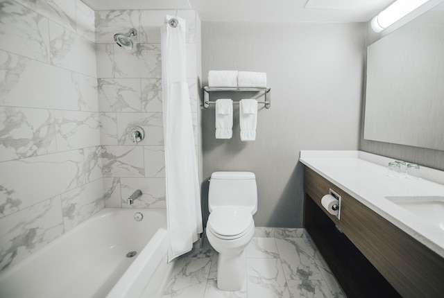 ジ エクスプローラー ホテル イエローナイフ