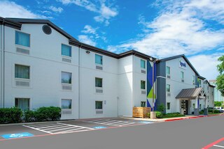 スパーク by ヒルトン ダラス メディカル ディストリクト ラブ フィールド