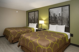 スーパー 8 バイ ウィンダム インディアナポリス サウス