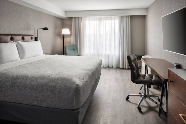 フォー ポインツ バイ シェラトン ホテル & スイーツ サンフランシスコ エアポート