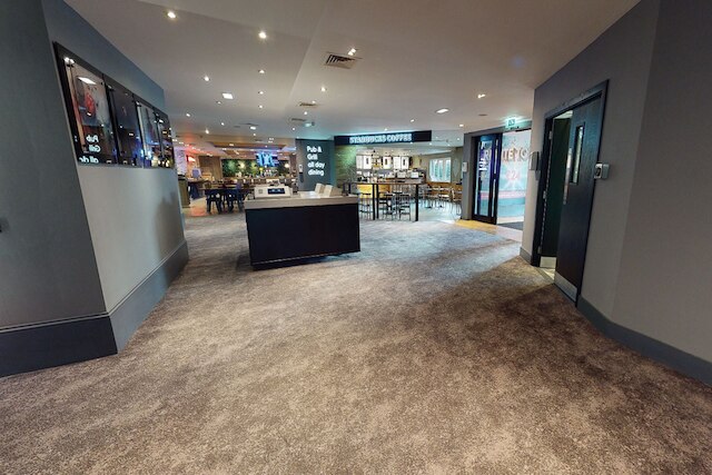 ビレッジ ホテル マンチェスター ベリー