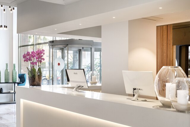 サレス  ホテル シウタット デル プラット バルセロナ エアポート