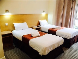 ウエスト クロムウェル ホテル