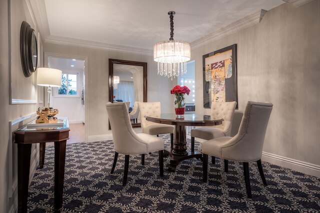 ビバリー ヒルズ プラザ ホテル & スパ