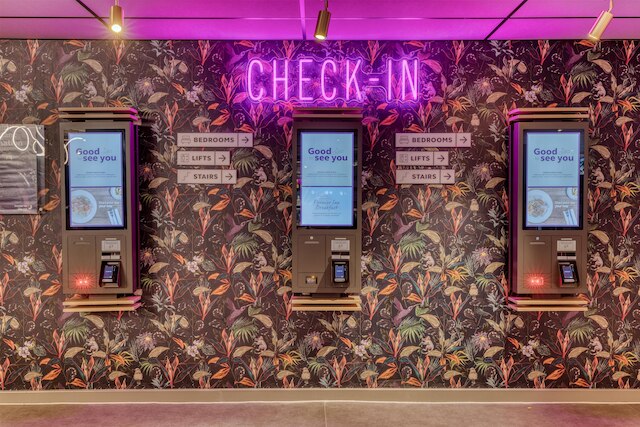 プレミア イン マンチェスター トラフォード センター ウェスト