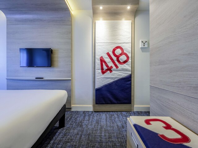 イビス スタイルズ ラ ロシェル センター ヴュー ポルト