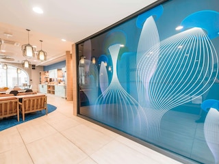 イビス スタイルズ ラ ロシェル センター ヴュー ポルト