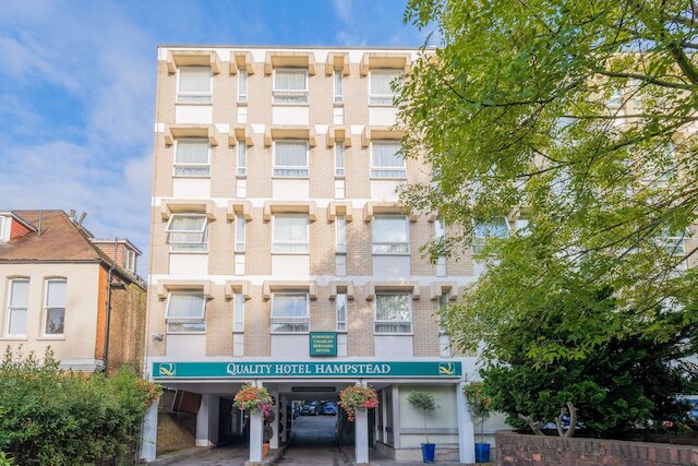 クオリティ ホテル ハンプステッド