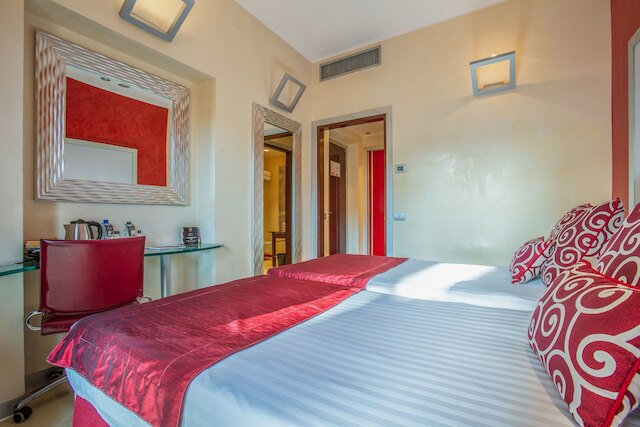 ラ グリフェ  ホテル