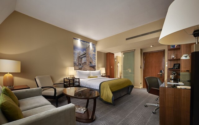 スレッドニードルス オートグラフ コレクション