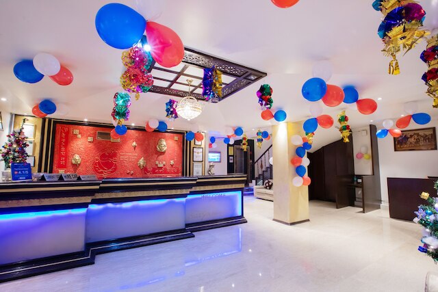 ホテル スーリヤ インターナショナル