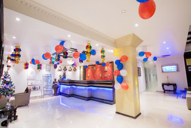 ホテル スーリヤ インターナショナル