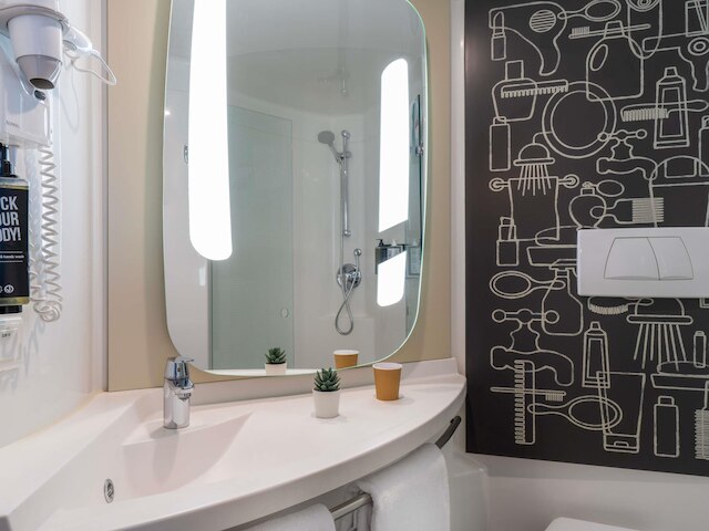 イビス バルセロナ メリディアナ