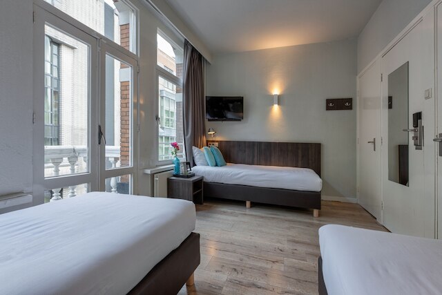 ホテルダムスクエア