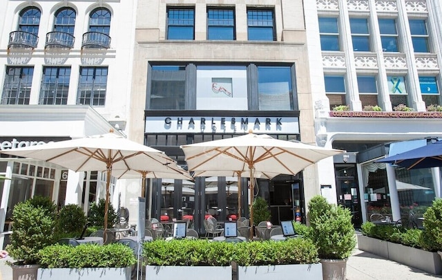 チャールズマーク ホテル