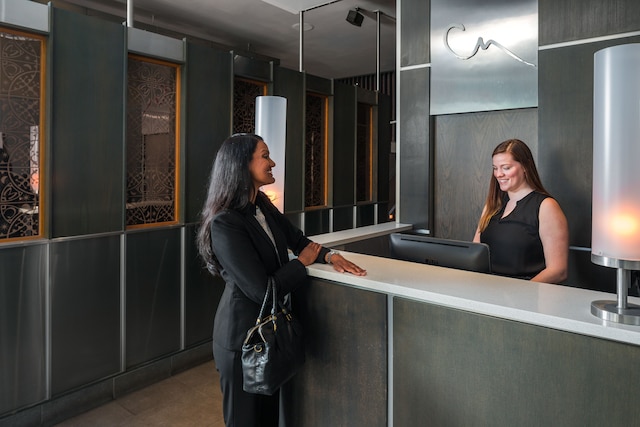 チャールズマーク ホテル