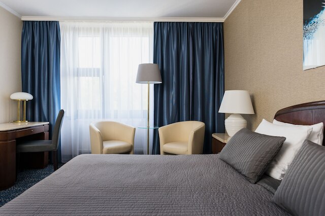 ブッキング ホテル & スパ