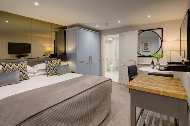 コリンガム サービスド アパートメンツ