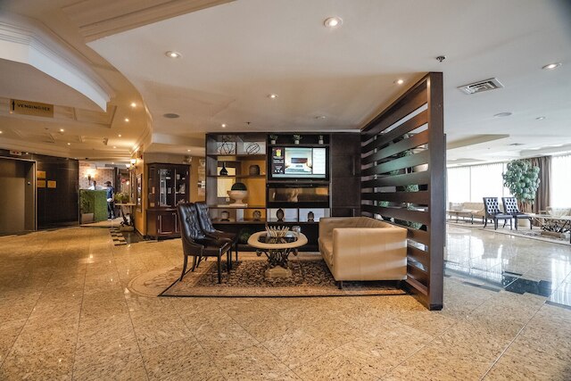 モンテカルロ イン エアポート スイーツ