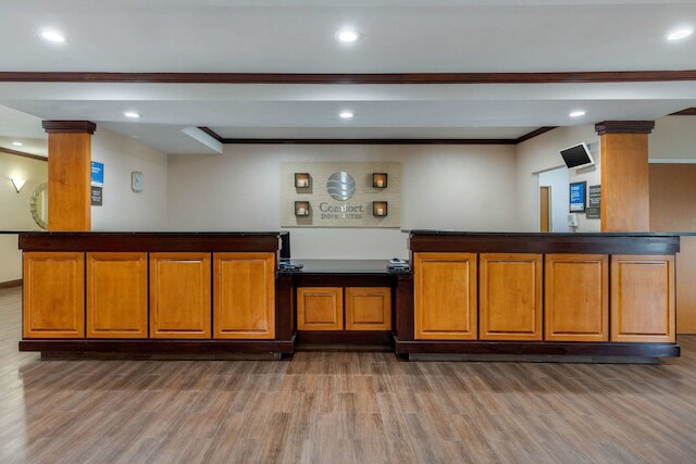 コンフォートイン & スイーツ カムデン