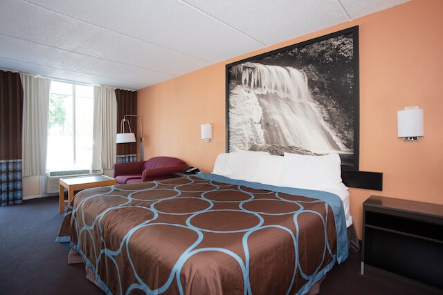 スーパー 8 バイ ウィンダム ブラック マウンテン