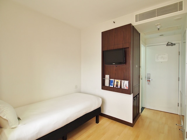 イビス香港ノース ポイント (香港宜必思北角酒店)