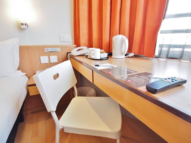 イビス香港ノース ポイント (香港宜必思北角酒店)