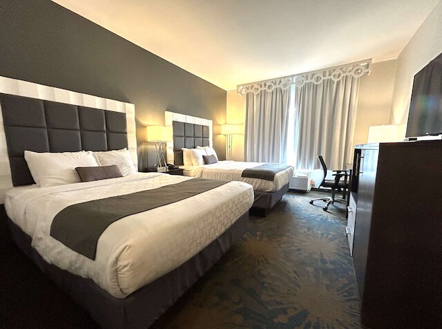 ベスト ウェスタン エリー イン & スイーツ