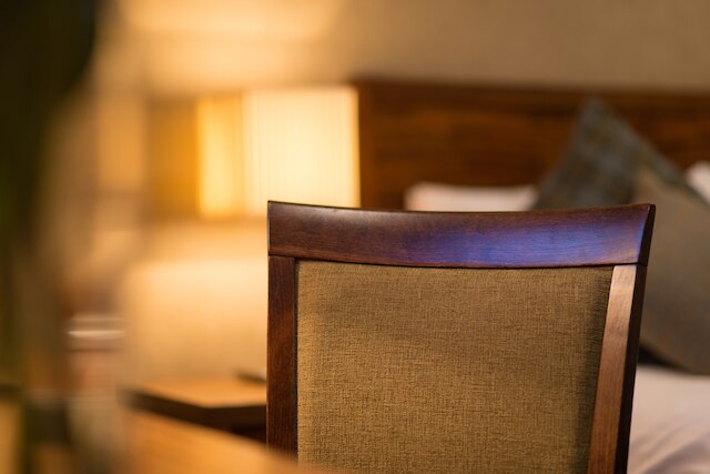 レオナルド ブティック ハンティングタワー パース