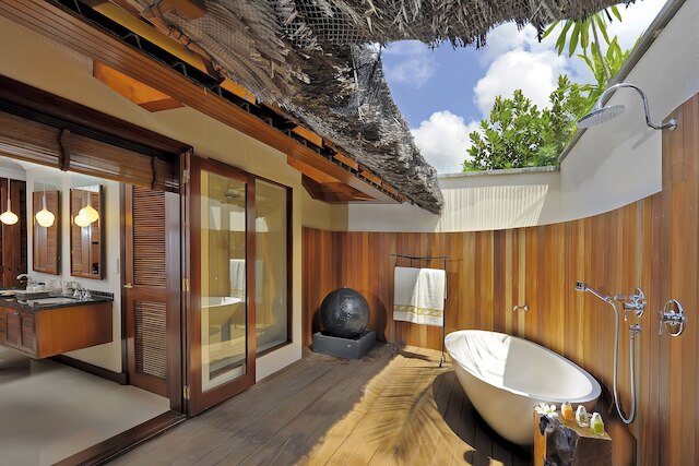 コンスタンス レムリア