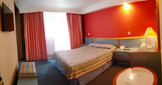 セゴビア リージェンシー ホテル