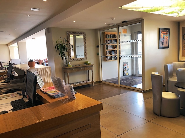 シュア ホテル バイ ベストウェスタン レンヌ シャンテピ