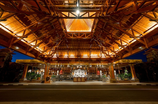 ザ アヨディア パレス