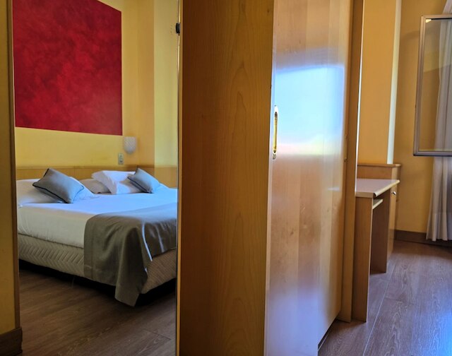 モキンバ ホテルズ サンタ アンブロエウス