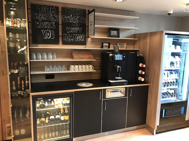 ホテル コルネリス